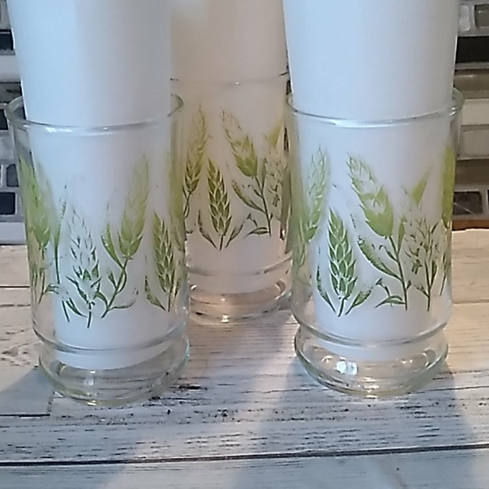 Vintage 1970s Libbey juice glasses green yellow